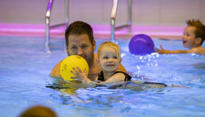 Babyzwemmen met les 2,5 jr - 4 jr (één ouder & één kind)