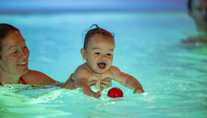 Babyzwemmen met les 3 mnd - 1 jr (één ouder & één kind)